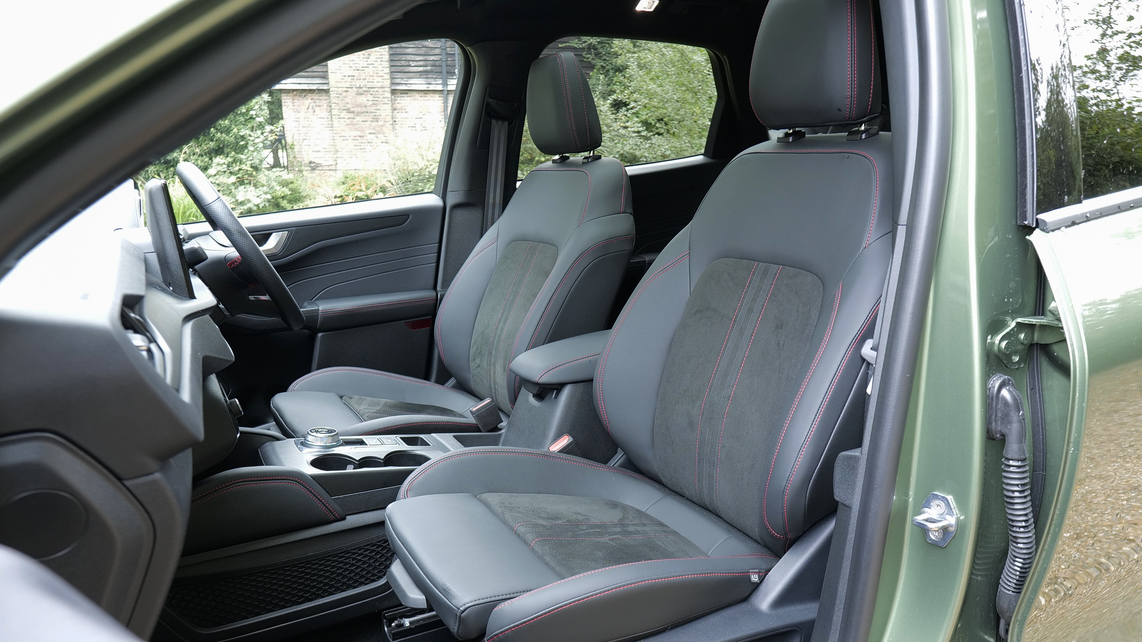 FORD KUGA ESTATE 2.5 PHEV ST-Line X Black Package 5dr CVT [NI]
